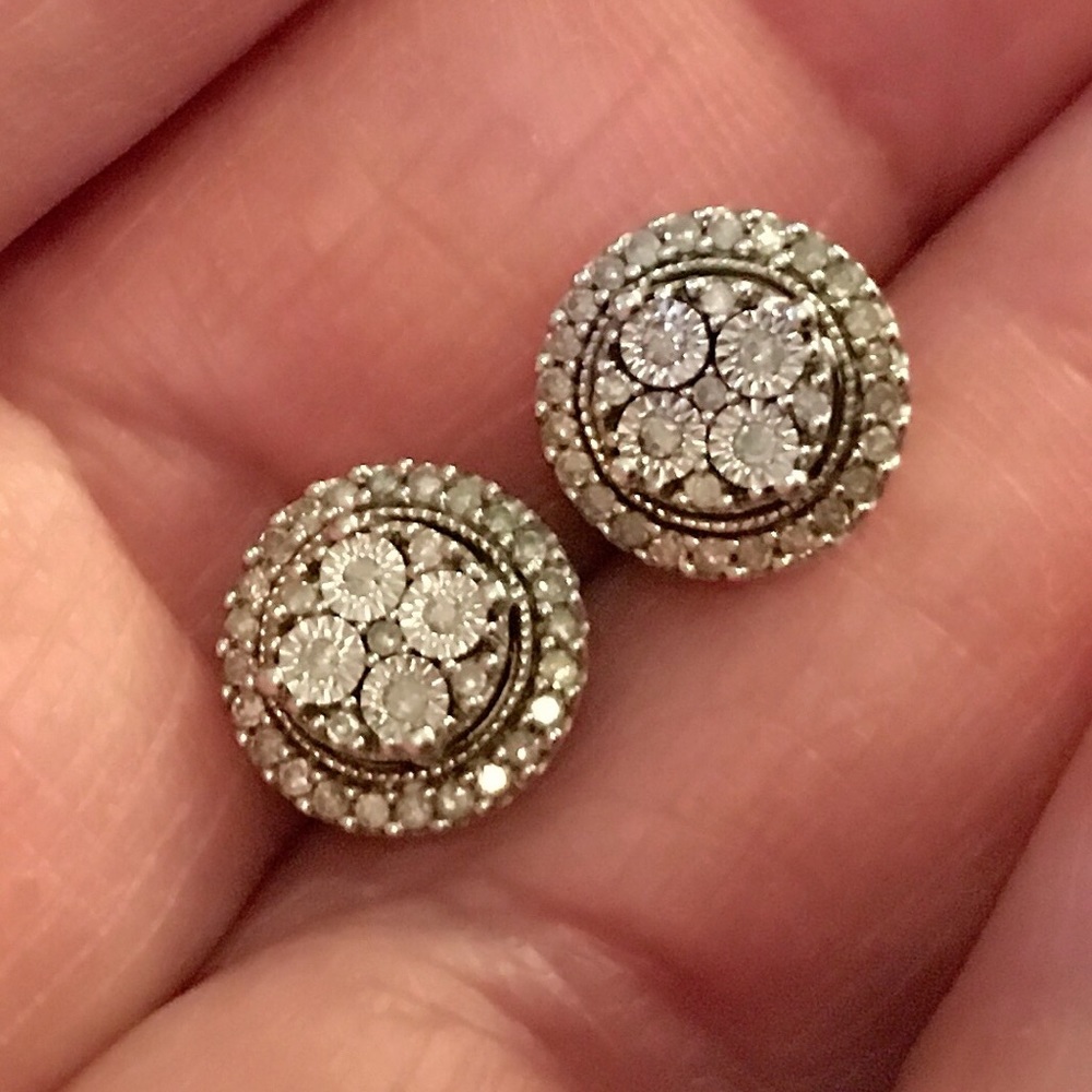 1/4CT Genuine Diamond Round  Earrings - Picture 2 of 7